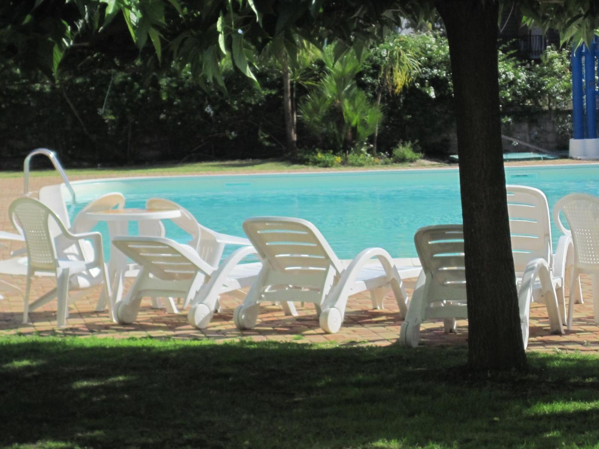Resort Isola Rossa บอซา ภายนอก รูปภาพ