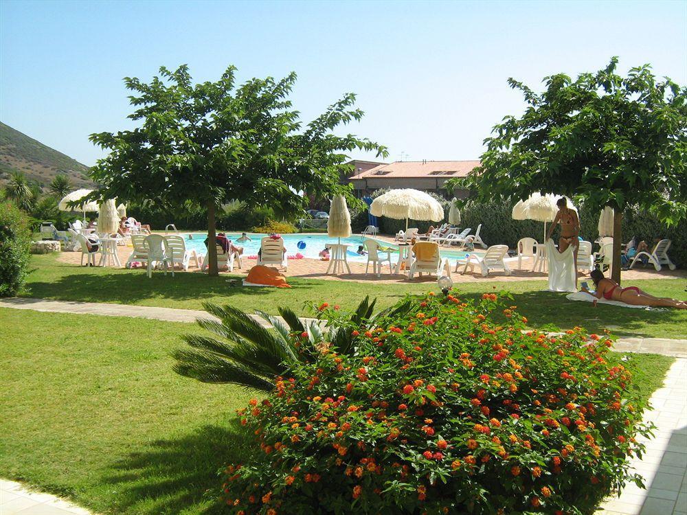 Resort Isola Rossa บอซา ภายนอก รูปภาพ